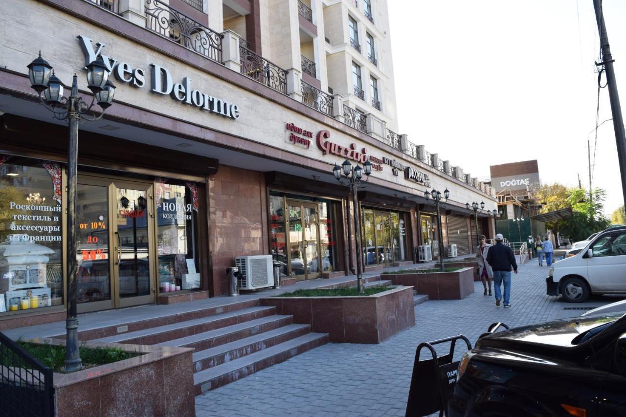 Bishkek Sunny Apartment In The Center Exterior foto