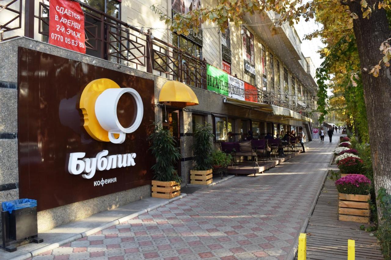 Bishkek Sunny Apartment In The Center Exterior foto